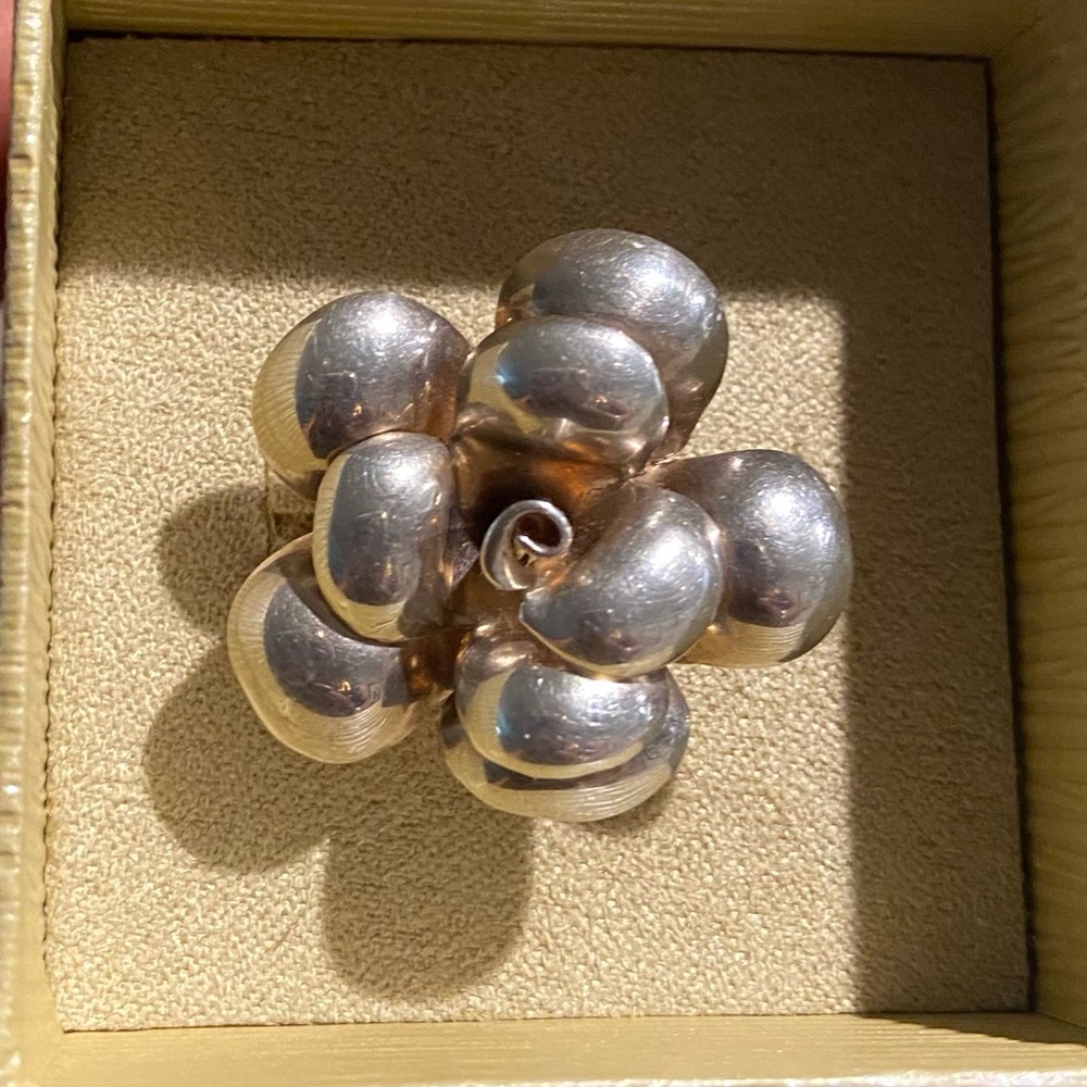 Sterling silver flower ring